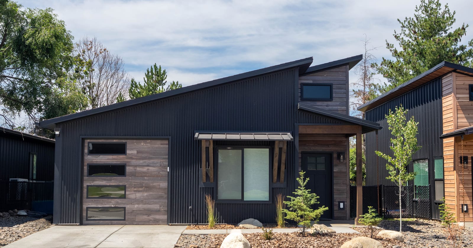 799 sq ft Cottage exterior in Idaho, one of the small house kits prefab buyers ask about most