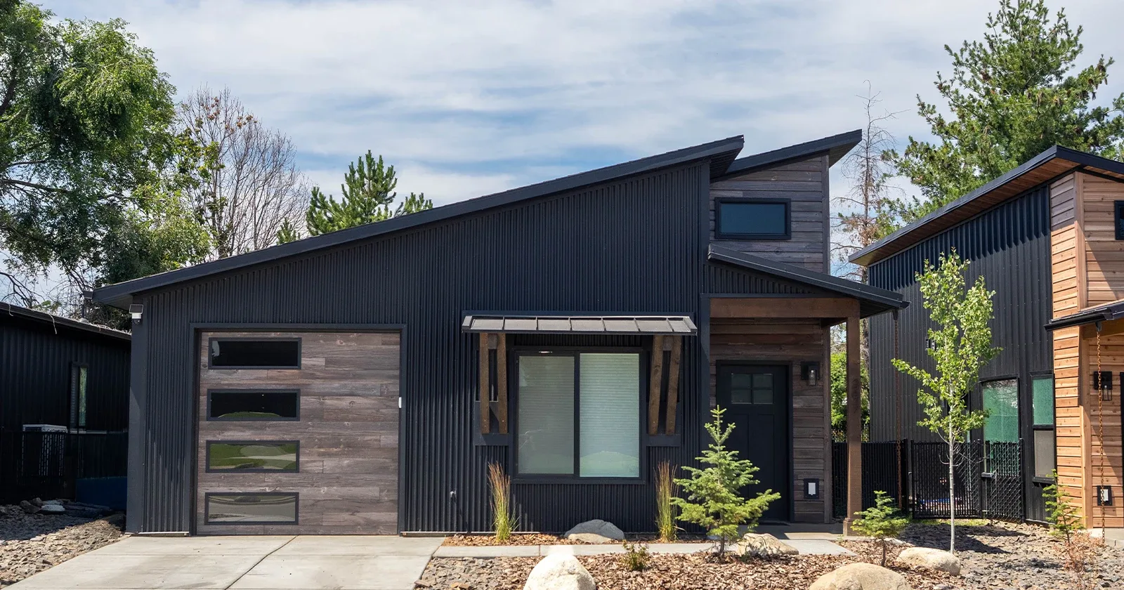 799 sq ft Cottage kit home exterior in Idaho, the cheapest home kit to build yourself from Kit Culture